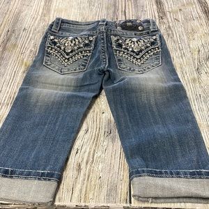 NWT Little girls Miss Me cuffed capri size 8
